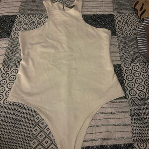 Banana Republic whiteSleeveless Blouse with snap buttons